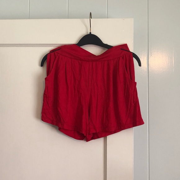 Ava Sky Pants - Ava Sky red shorts, size medium